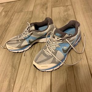 Size 10 NIKE Pegasus 27 running 🏃🏻‍♀️ shoe